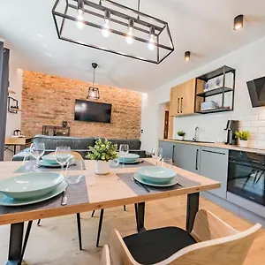 https://bh-properties-apartament-sopot-wycigi.sopothotels.com